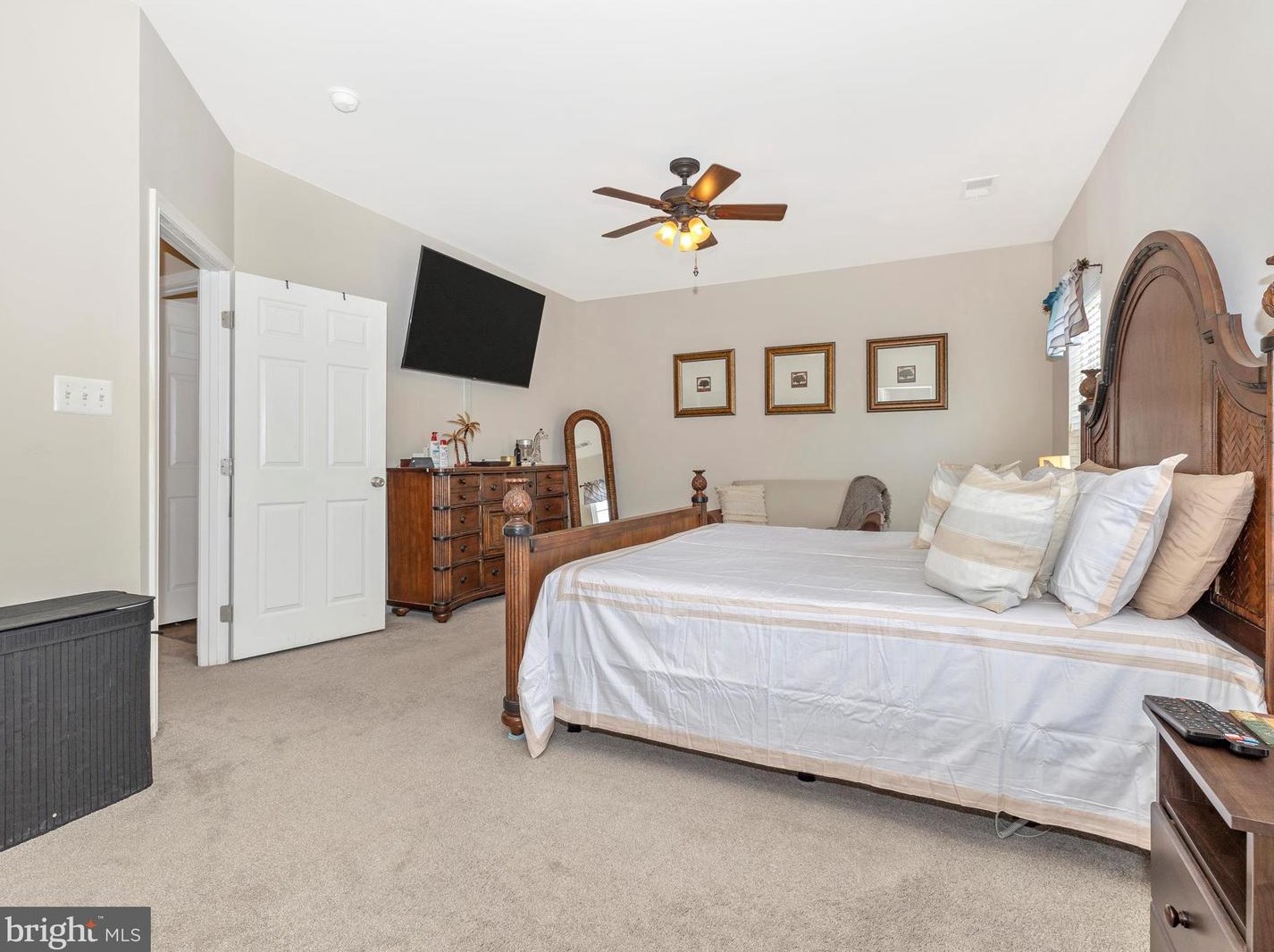 12619 Grand Elm St, Clarksburg MD 20871-4483 exterior