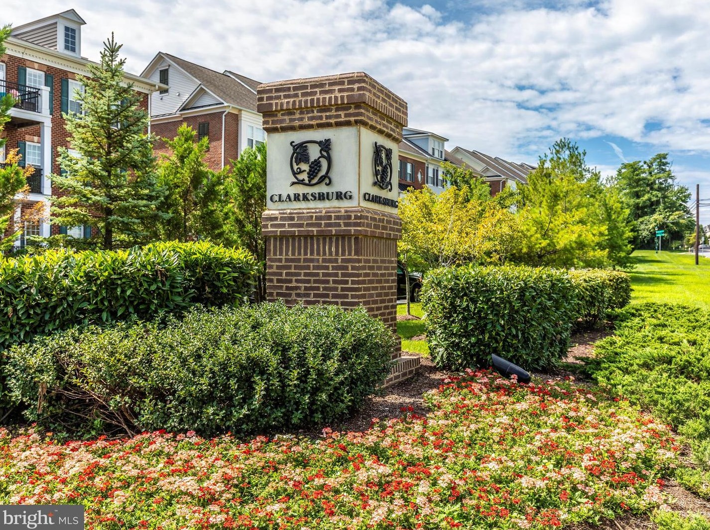 12619 Grand Elm St, Clarksburg MD 20871-4483 exterior