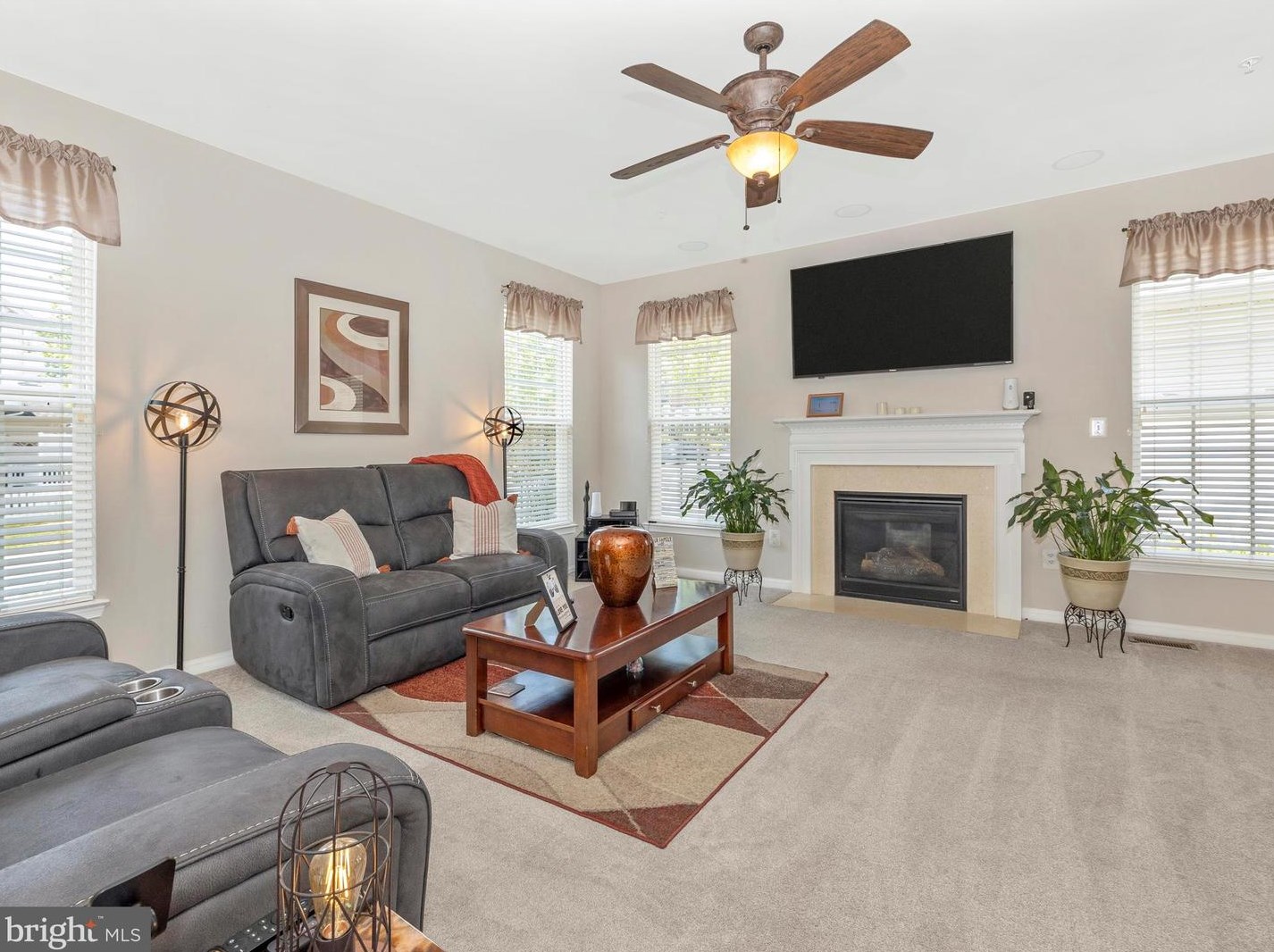 12619 Grand Elm St, Clarksburg MD 20871-4483 exterior