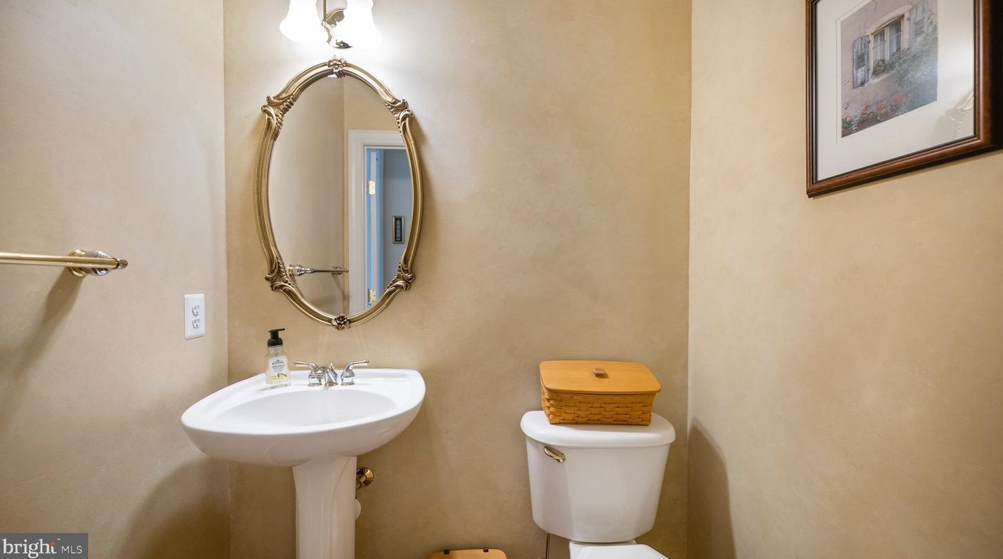 12873 Murphy Grove Ter, Clarksburg MD 20871-4318 exterior