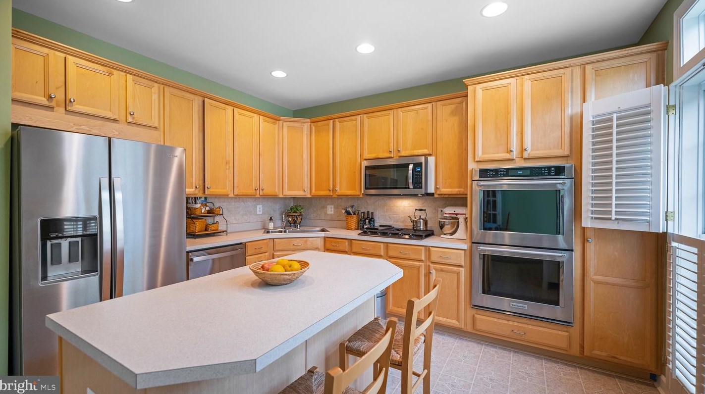 12873 Murphy Grove Ter, Clarksburg MD 20871-4318 exterior