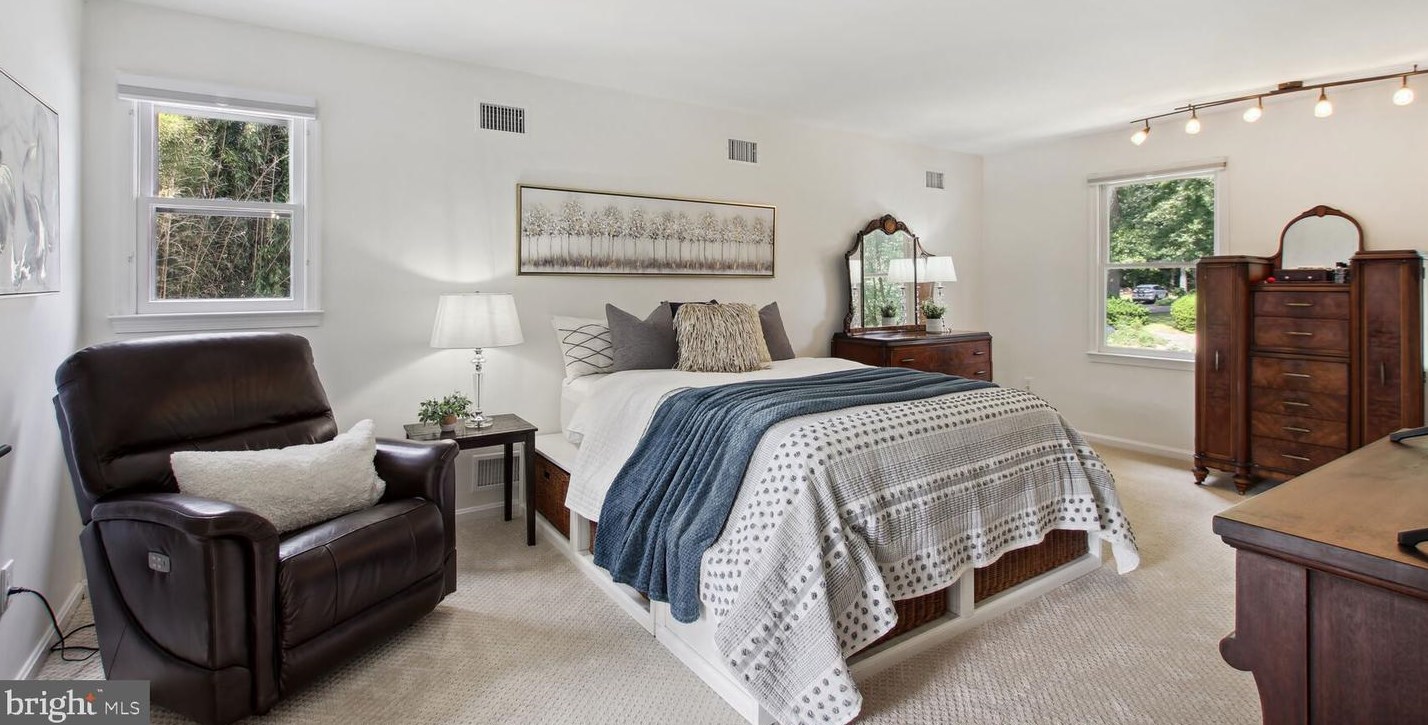 21600 Glendalough Rd, Gaithersburg MD 20882-4864 exterior