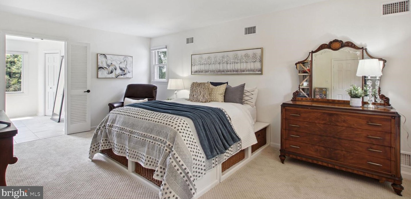 21600 Glendalough Rd, Gaithersburg MD 20882-4864 exterior