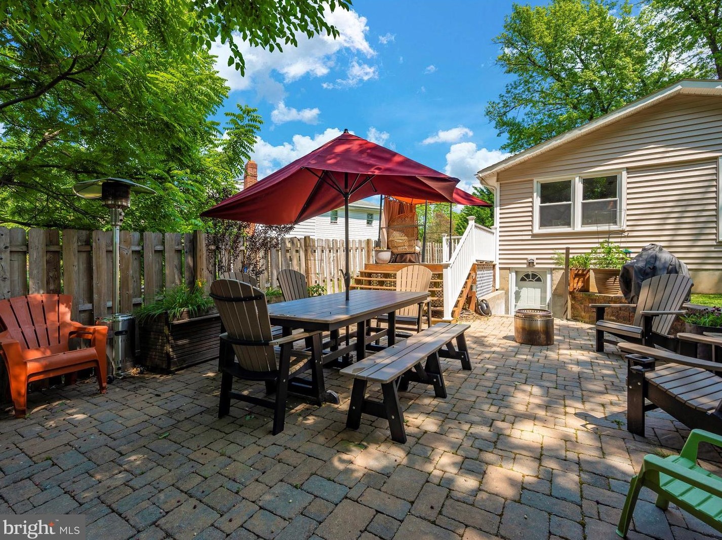 100 Spring St, Gaithersburg MD  20877-1922 exterior