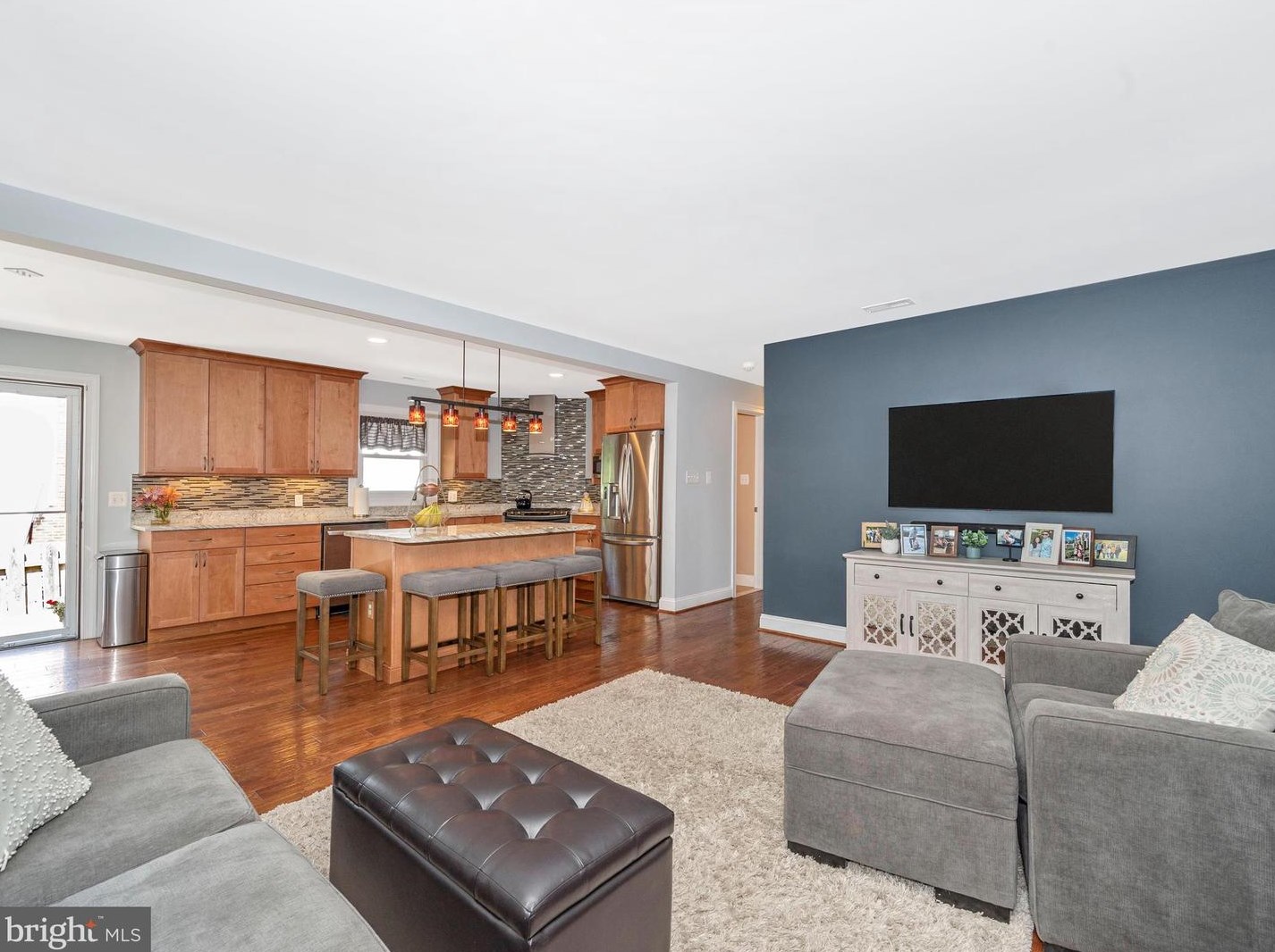 100 Spring St, Gaithersburg MD  20877-1922 exterior