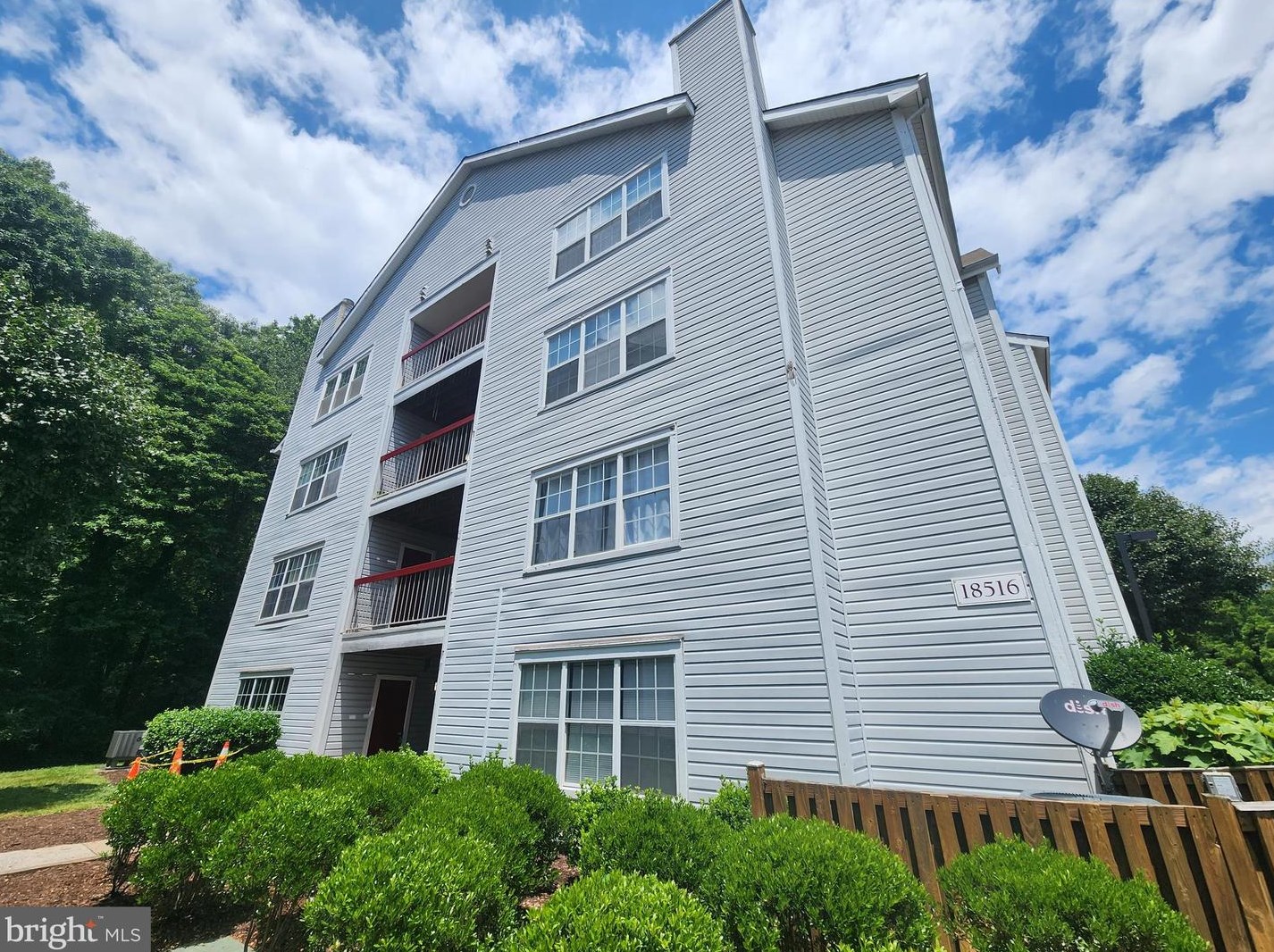 18516 Boysenberry Dr, Gaithersburg MD  20879-3670 exterior