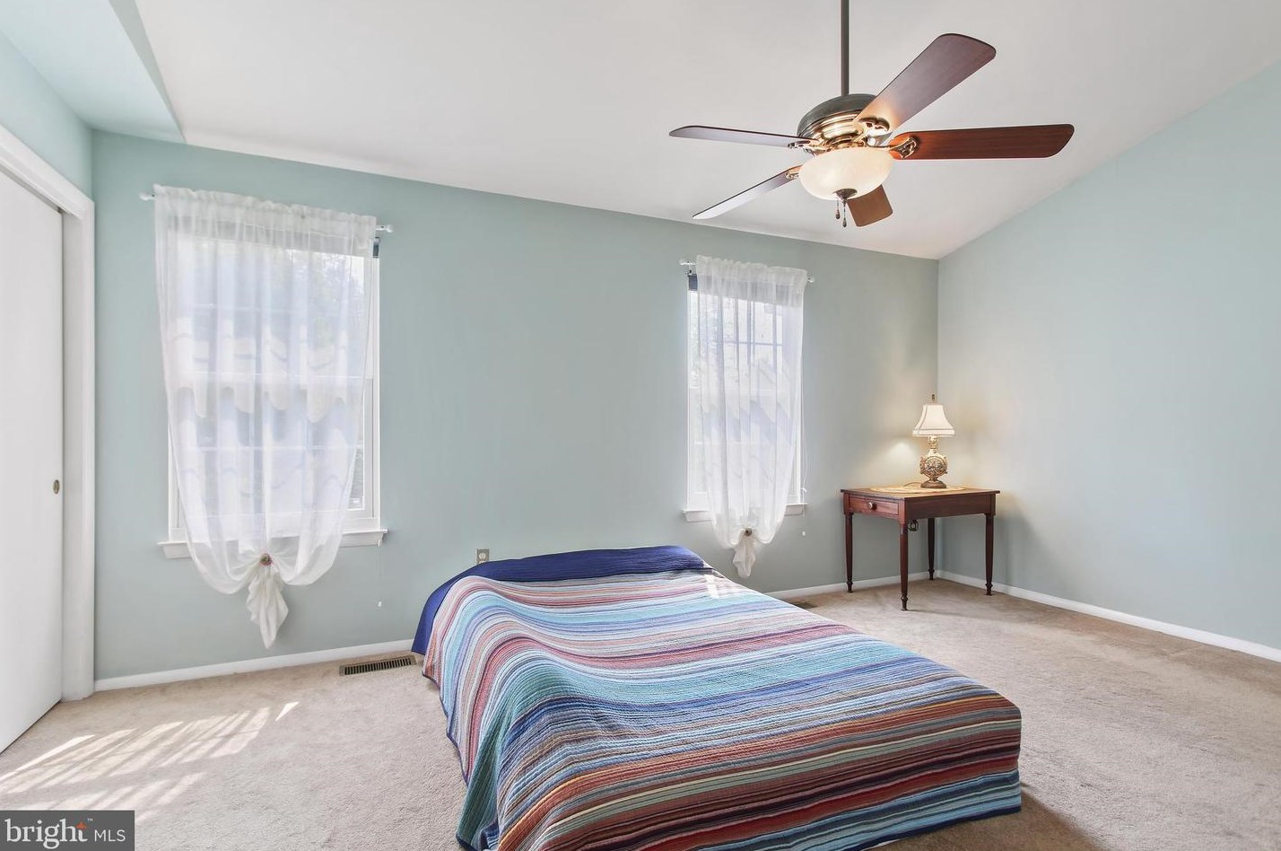 9551 White Pillar Ter, Gaithersburg MD  20882-2815 exterior