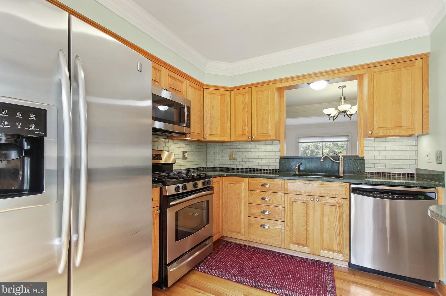 9551 White Pillar Ter, Gaithersburg MD  20882-2815 exterior