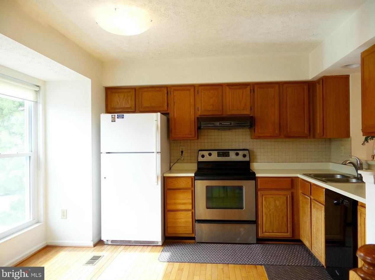 114 Leafcup Ct, Gaithersburg, MD 20878-2638