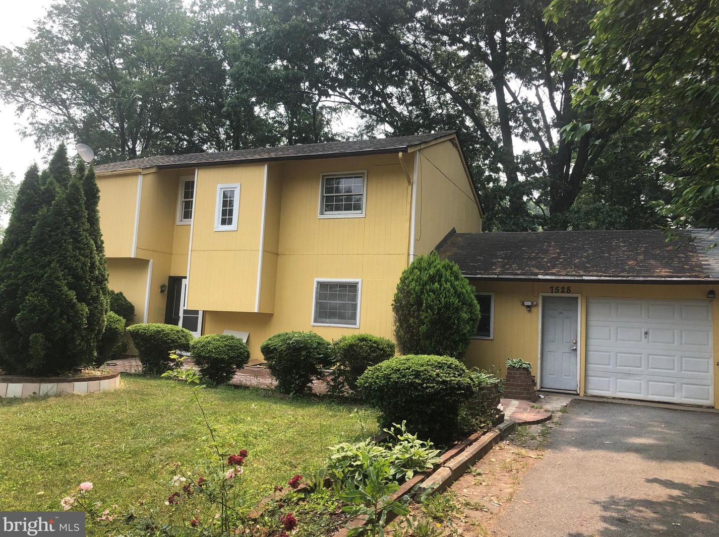 7528 Laytonia Dr, Gaithersburg, MD 20877-3837