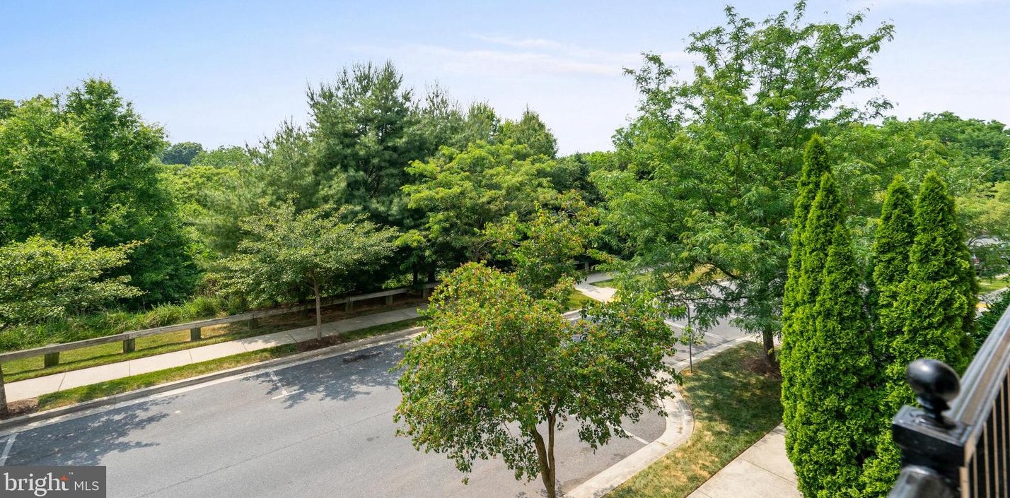 731 Hidden Marsh St, Gaithersburg MD  20877-2990 exterior