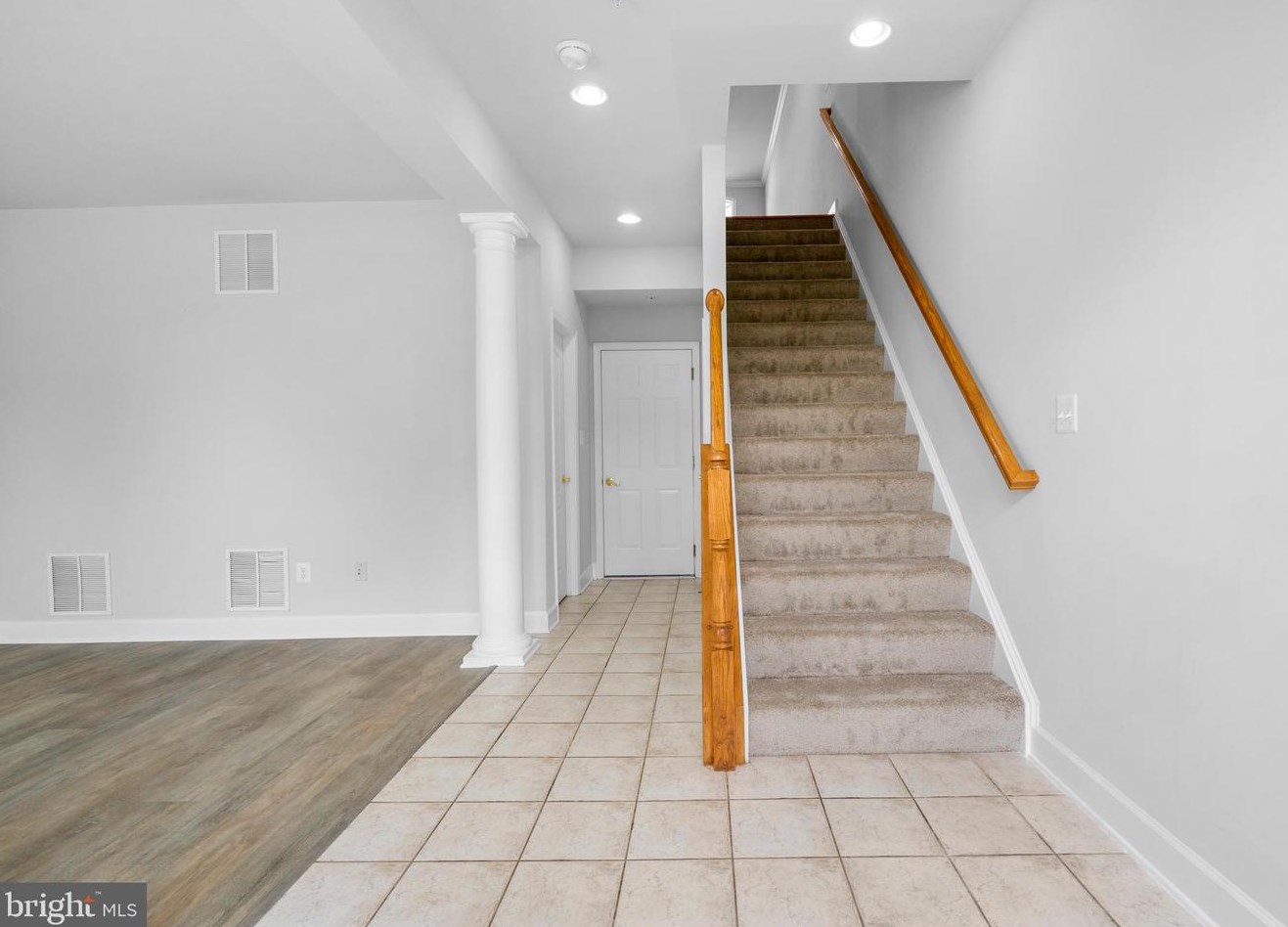 731 Hidden Marsh St, Gaithersburg MD  20877-2990 exterior