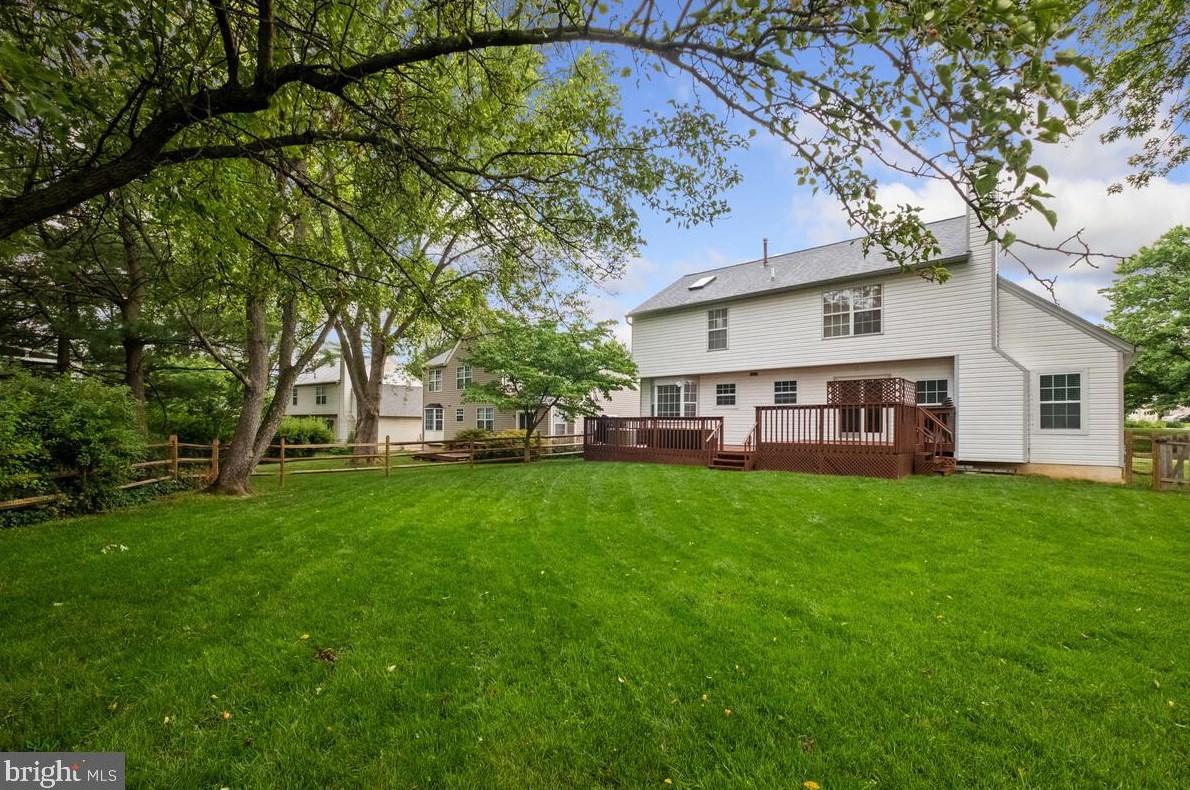 8404 Tea Rose Dr, Gaithersburg MD  20879-4651 exterior