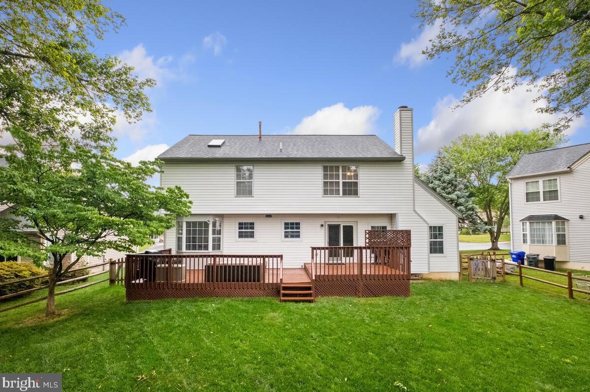 8404 Tea Rose Dr, Gaithersburg MD  20879-4651 exterior