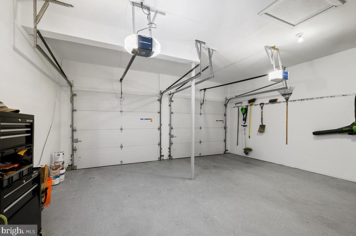 8404 Tea Rose Dr, Gaithersburg MD  20879-4651 exterior