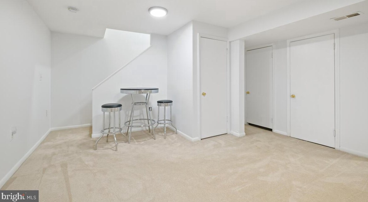 8404 Tea Rose Dr, Gaithersburg MD  20879-4651 exterior