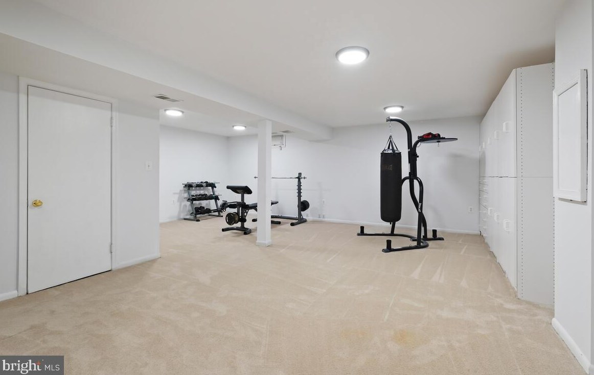 8404 Tea Rose Dr, Gaithersburg MD  20879-4651 exterior