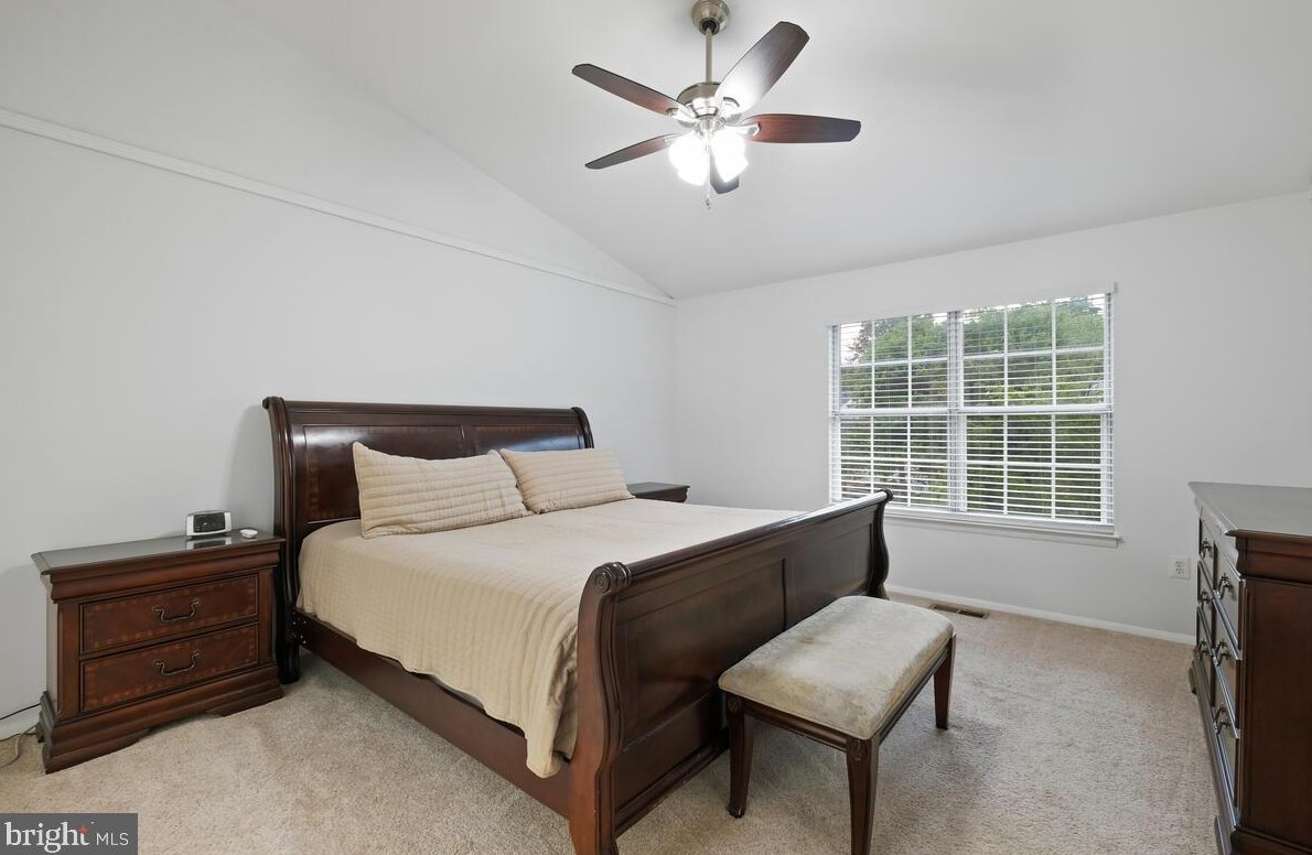 8404 Tea Rose Dr, Gaithersburg MD  20879-4651 exterior