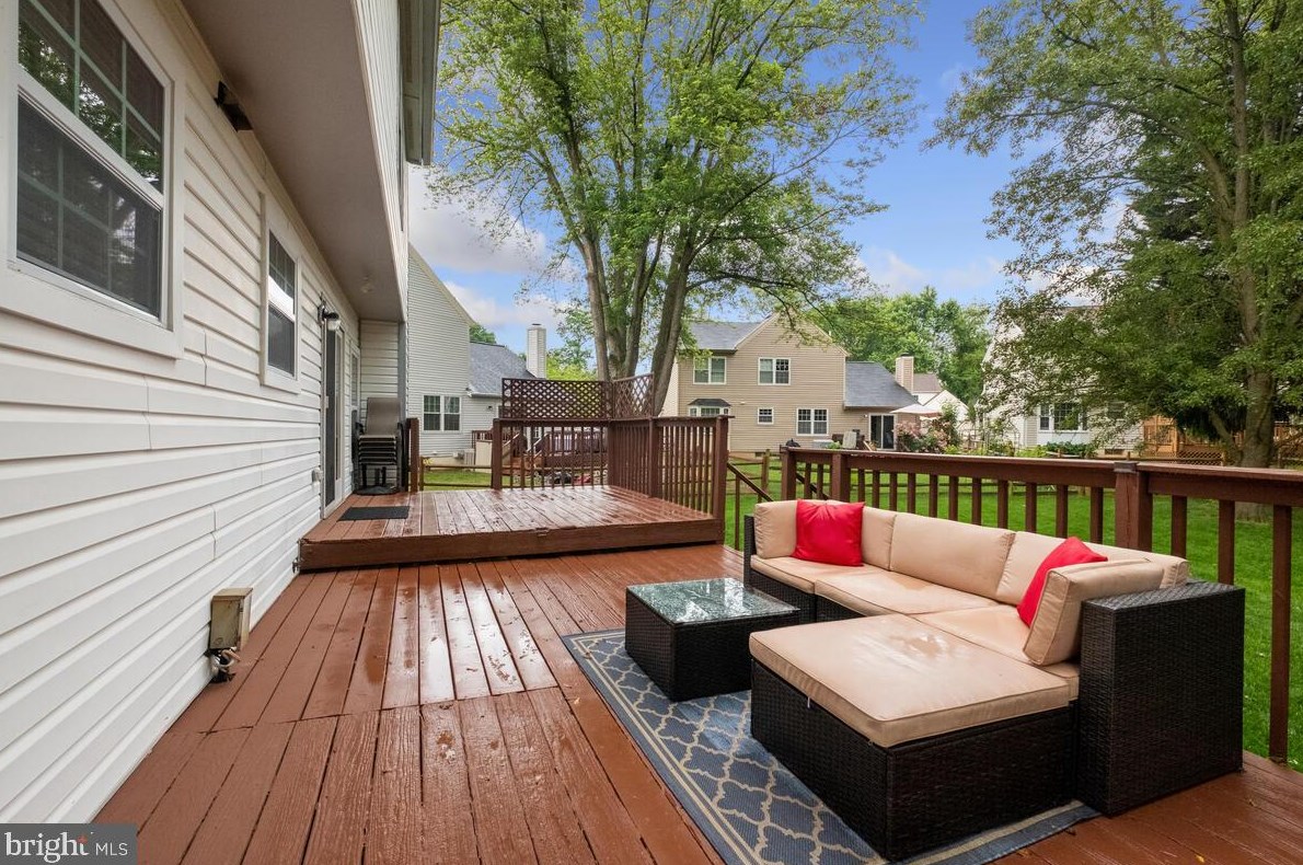 8404 Tea Rose Dr, Gaithersburg MD  20879-4651 exterior