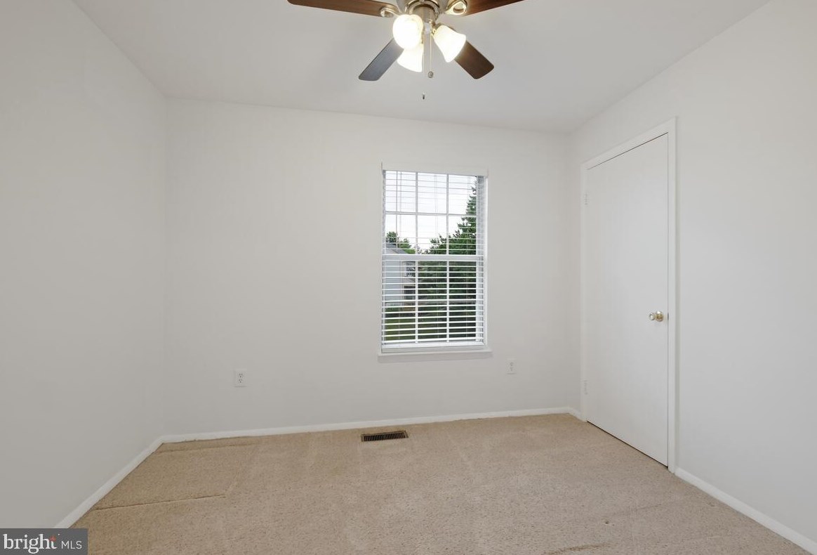 8404 Tea Rose Dr, Gaithersburg MD  20879-4651 exterior