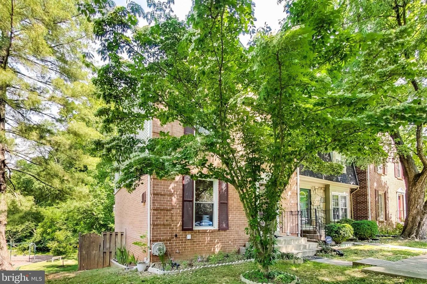1 Plum Grove Way, Gaithersburg, MD 20878-2815