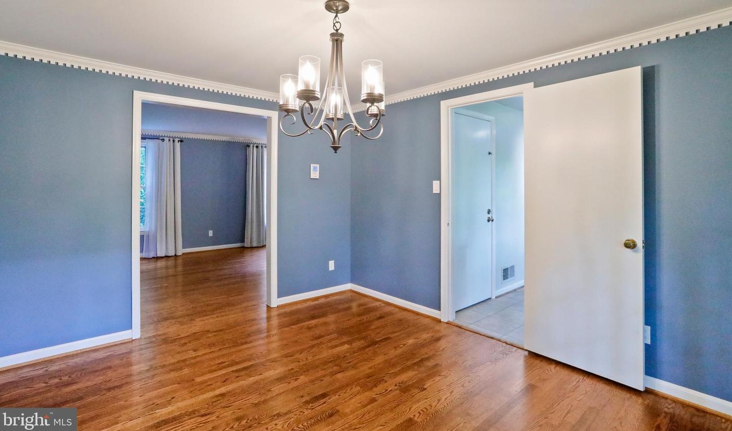 18929 Diary Rd, Gaithersburg MD 20886-3136 exterior