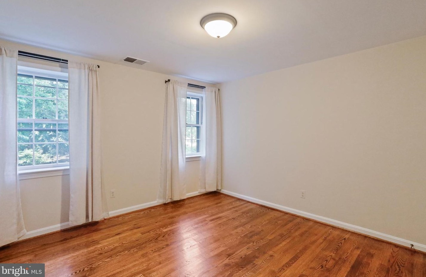 18929 Diary Rd, Gaithersburg MD 20886-3136 exterior