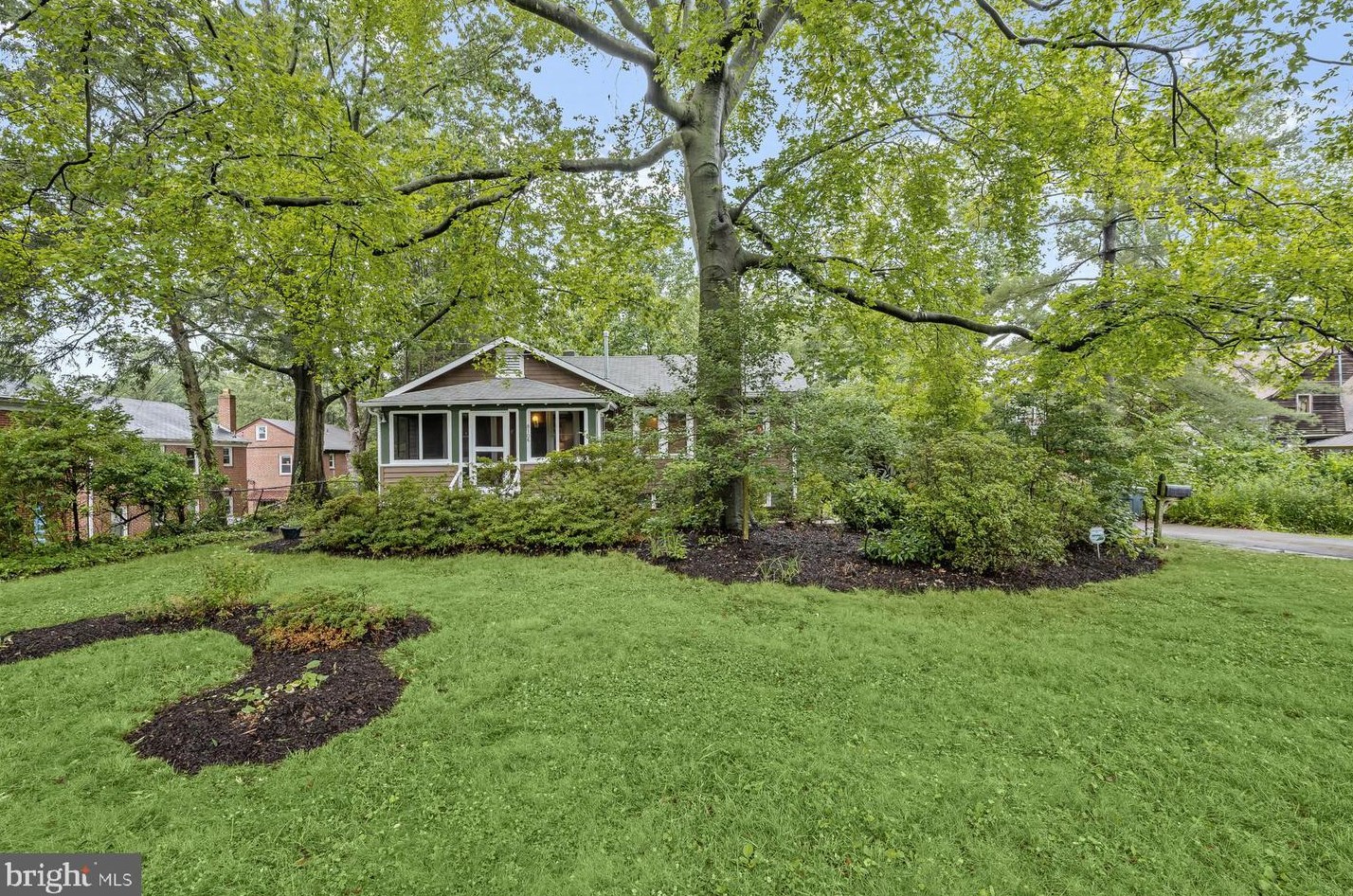 8106 Roanoke Ave, Silver Spring, MD 20912