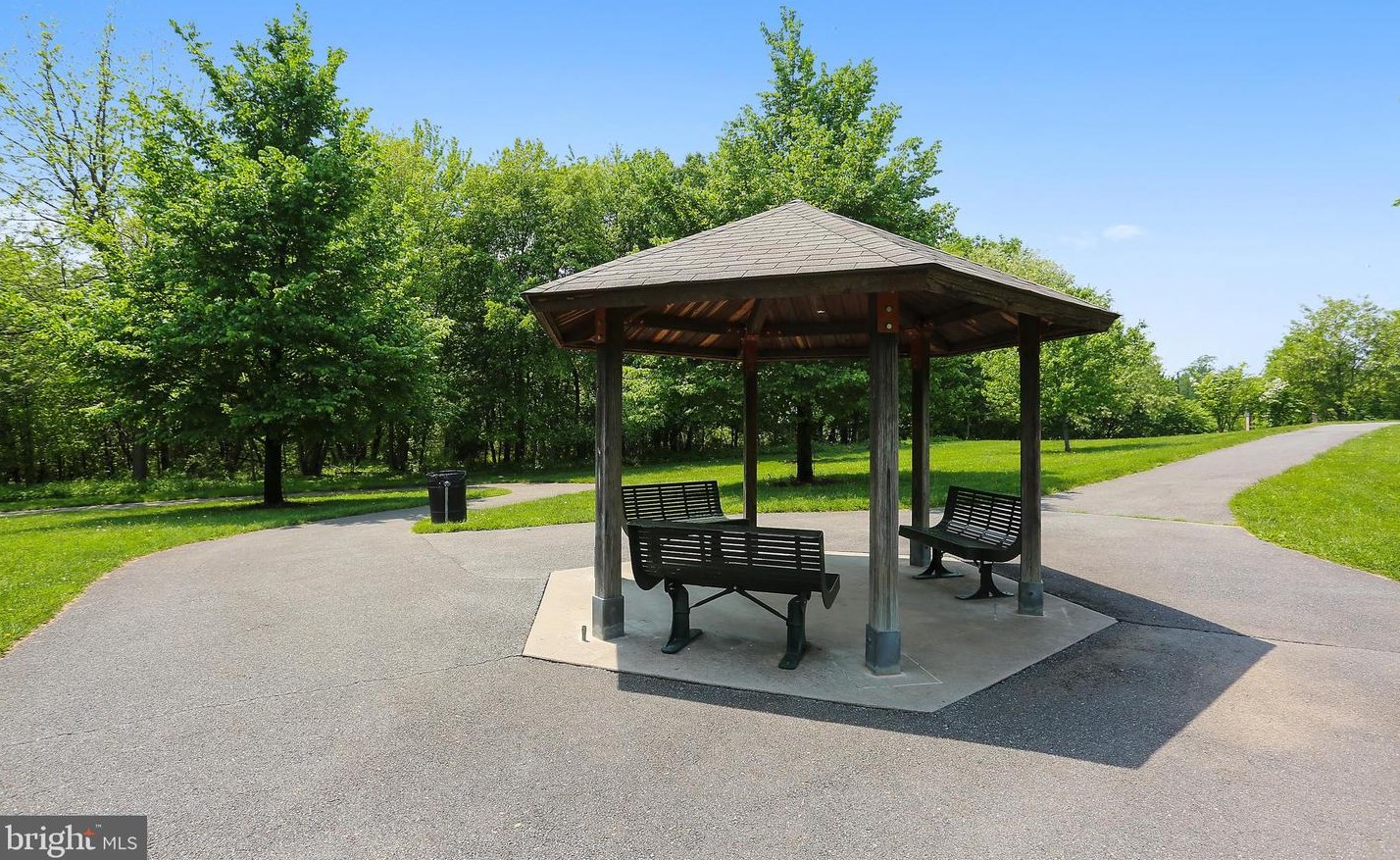 20813 Aspenwood Ln, Gaithersburg MD  20886-4067 exterior