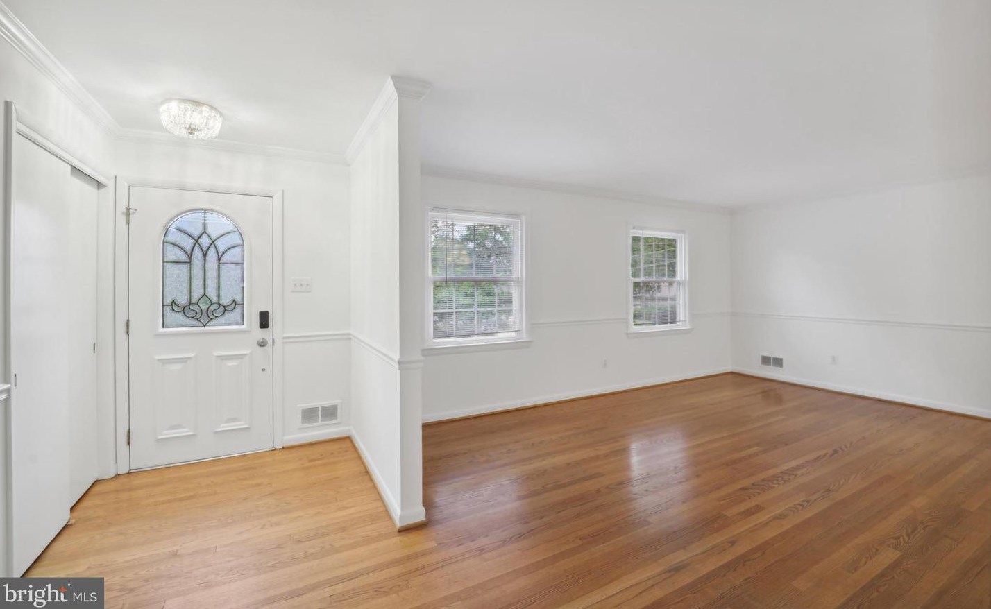 6921 Granby St, Bethesda, MD 20817-6037