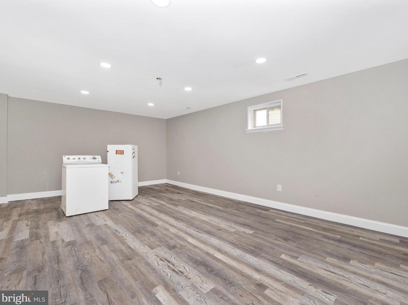 18601 Nuthatcher Ln, Gaithersburg MD  20879-1707 exterior