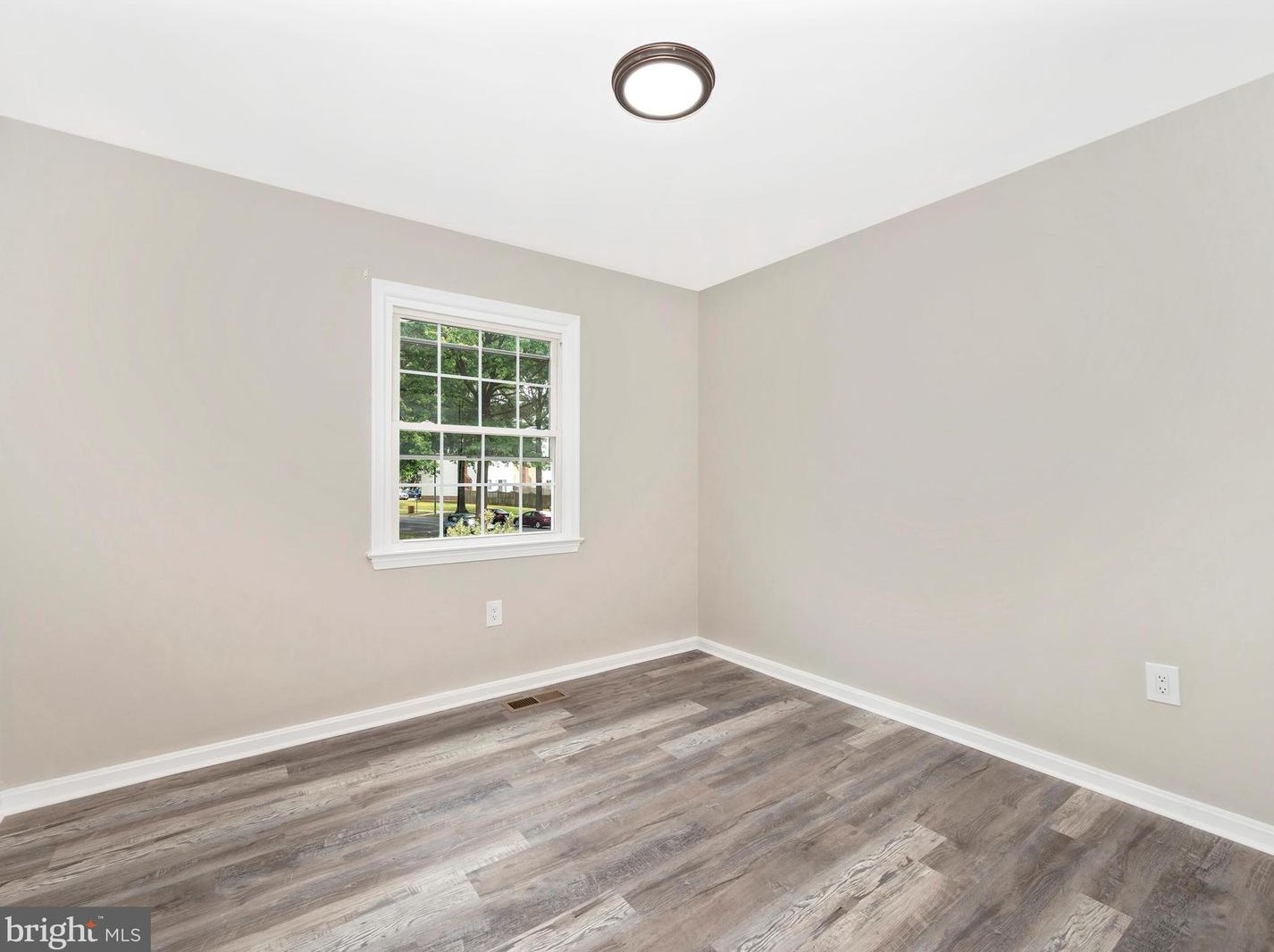 18601 Nuthatcher Ln, Gaithersburg MD  20879-1707 exterior