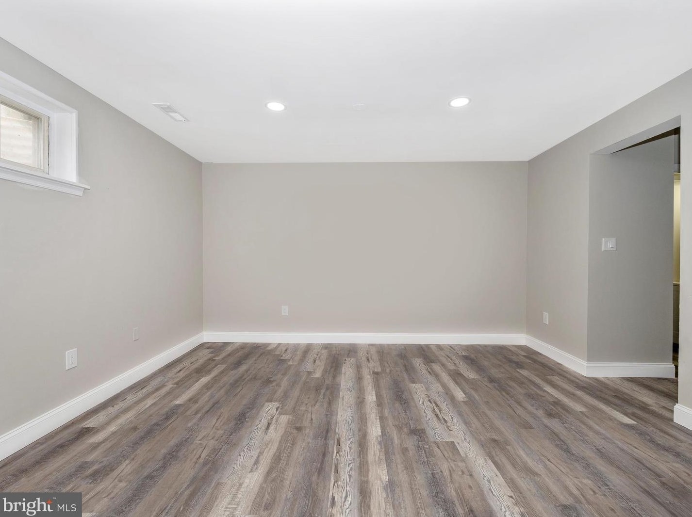 18601 Nuthatcher Ln, Gaithersburg MD  20879-1707 exterior