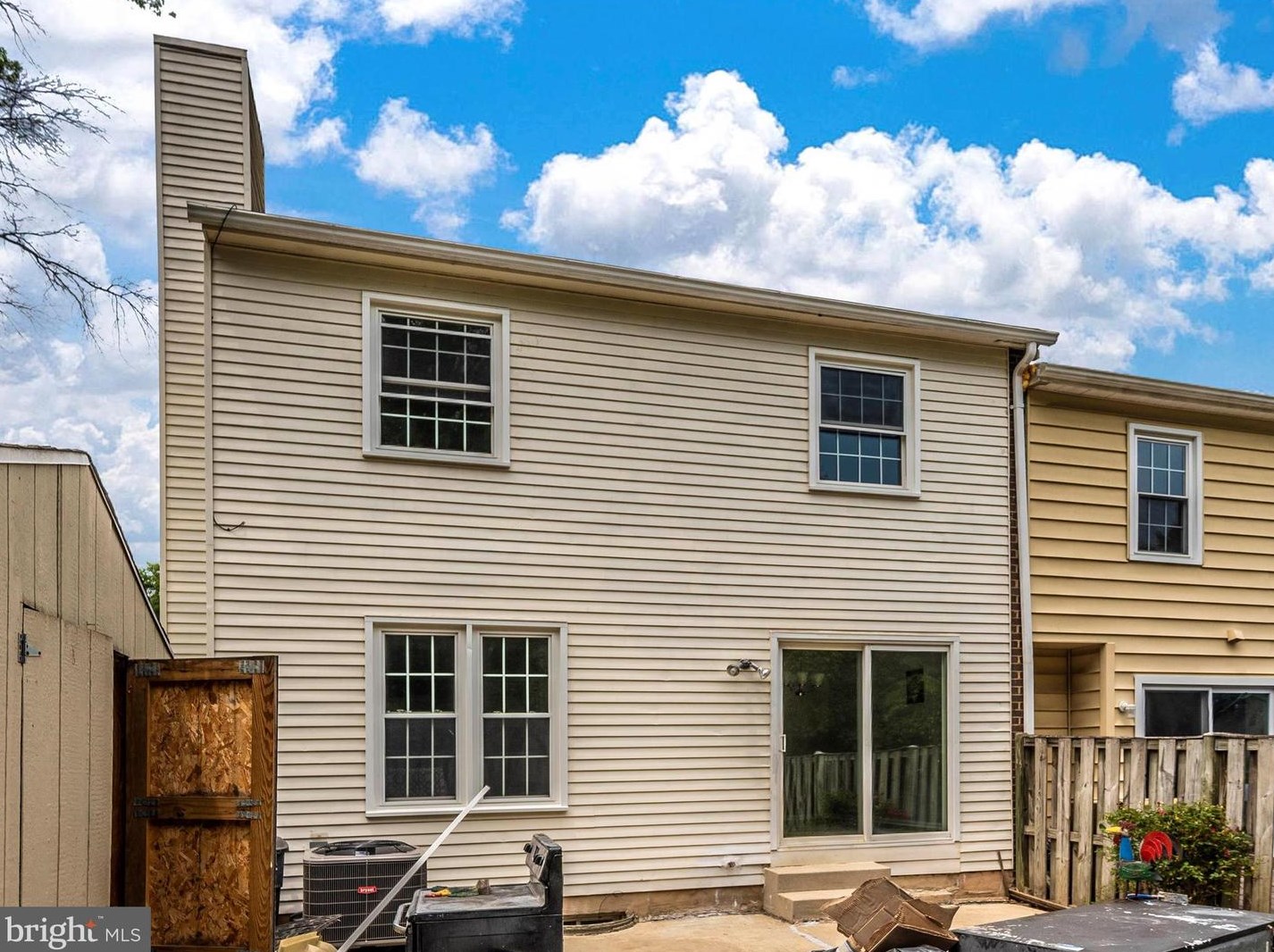 18601 Nuthatcher Ln, Gaithersburg MD  20879-1707 exterior