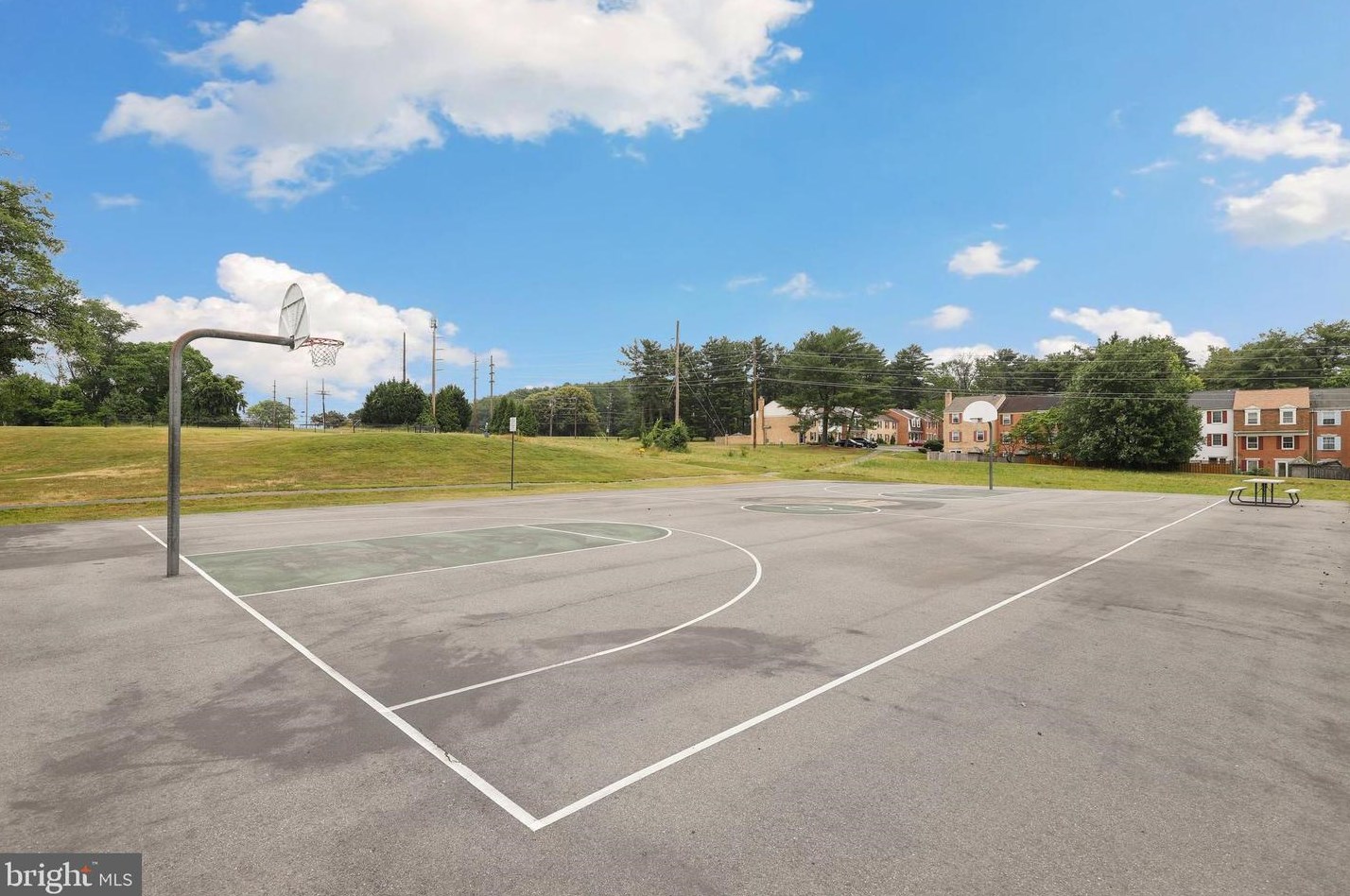 55 Longmeadow Dr, Gaithersburg MD  20878-1997 exterior