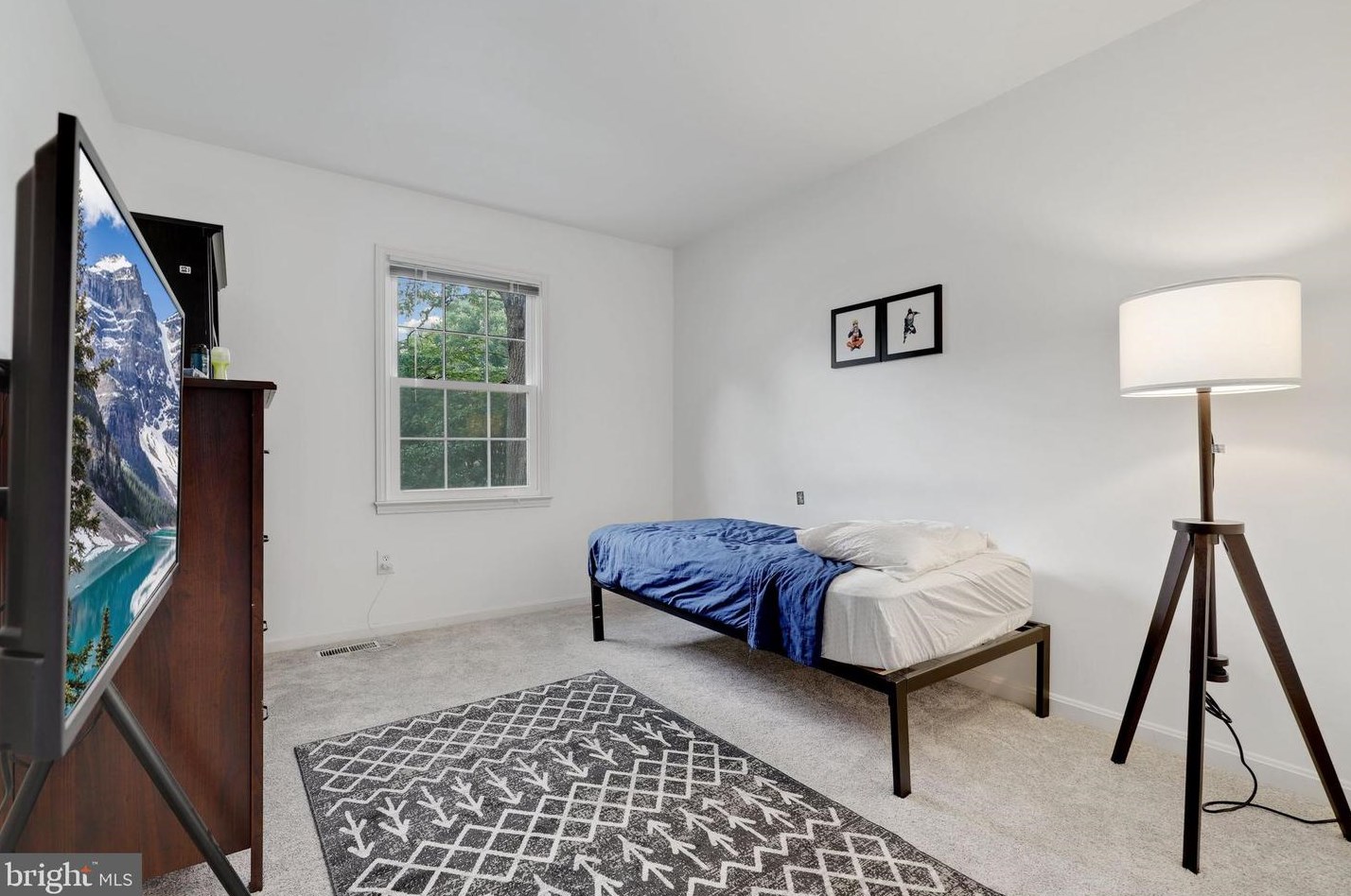 55 Longmeadow Dr, Gaithersburg MD  20878-1997 exterior