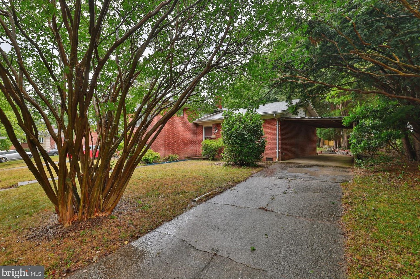 9422 Weaver St, Silver Spring, MD 20901