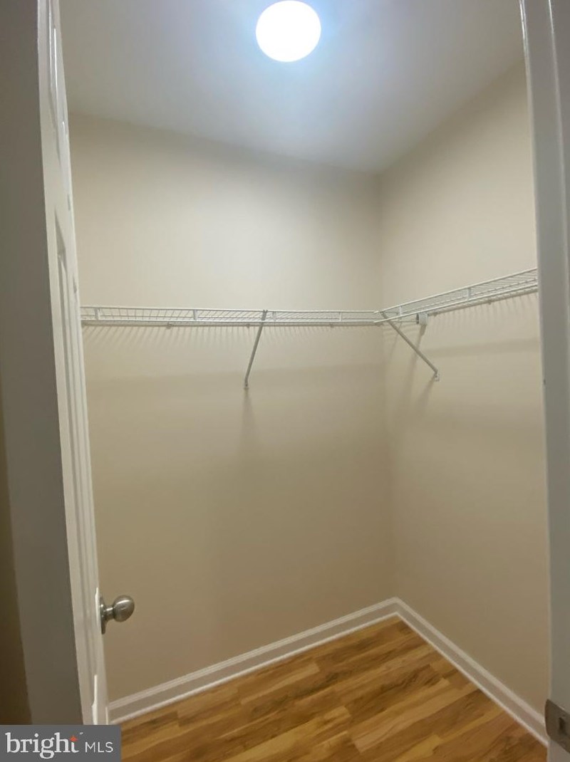 9908 Walker House Rd, Gaithersburg MD 20886-0517 exterior