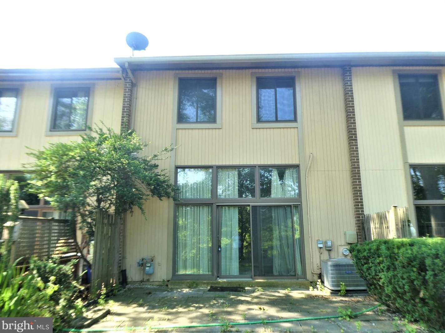 19627 Brassie Pl, Gaithersburg MD  20886-1911 exterior