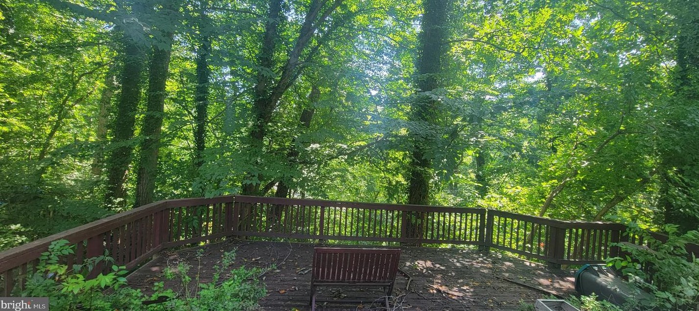 6015 Benalder Dr, Bethesda MD  20816-1009 exterior