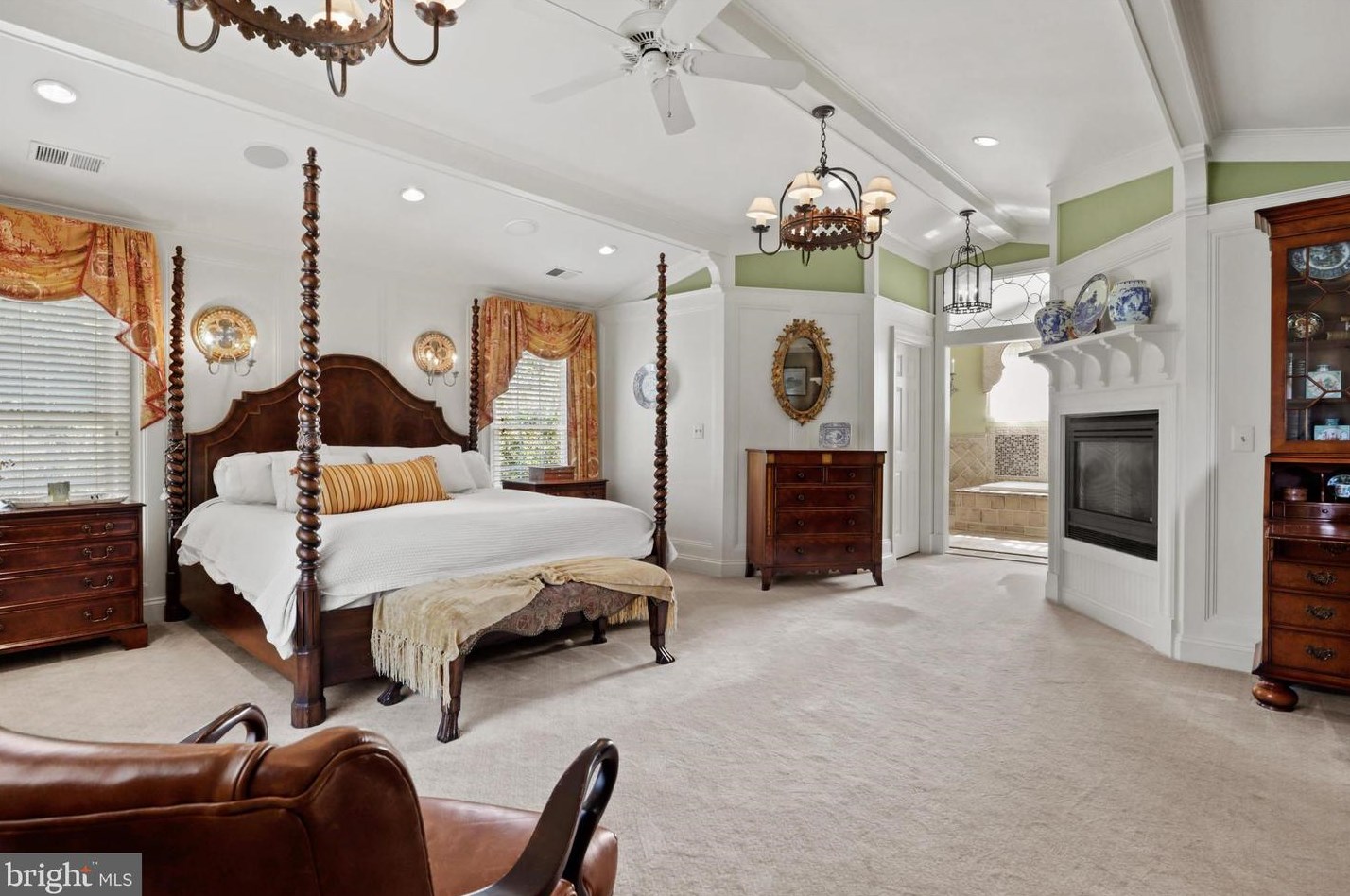 9704 Huntmaster Rd, Gaithersburg MD 20882-1332 exterior