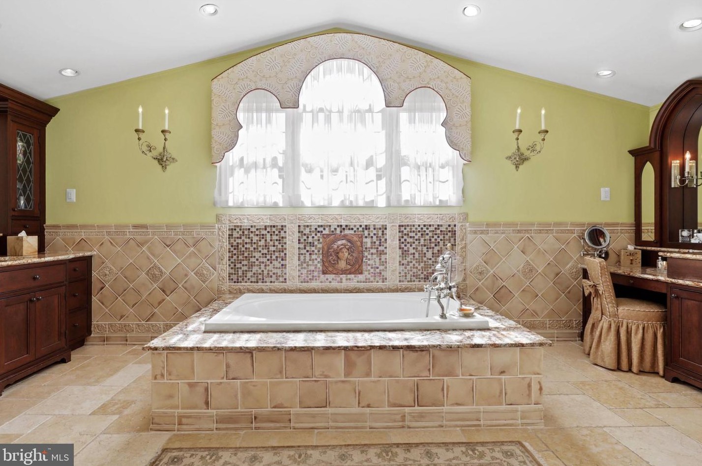 9704 Huntmaster Rd, Gaithersburg MD 20882-1332 exterior