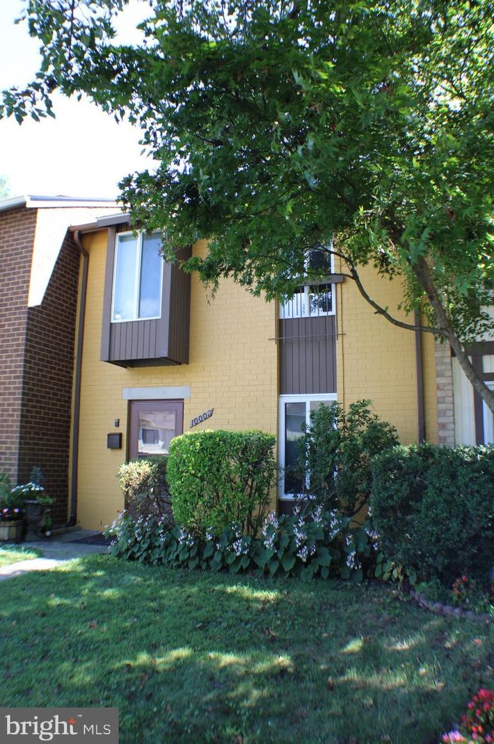 10008 Wedge Way, Gaithersburg, MD 20886-1351