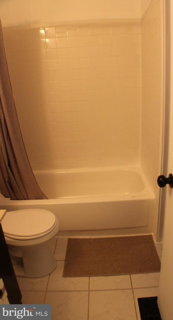 10008 Wedge Way, Gaithersburg MD 20886-1351 exterior