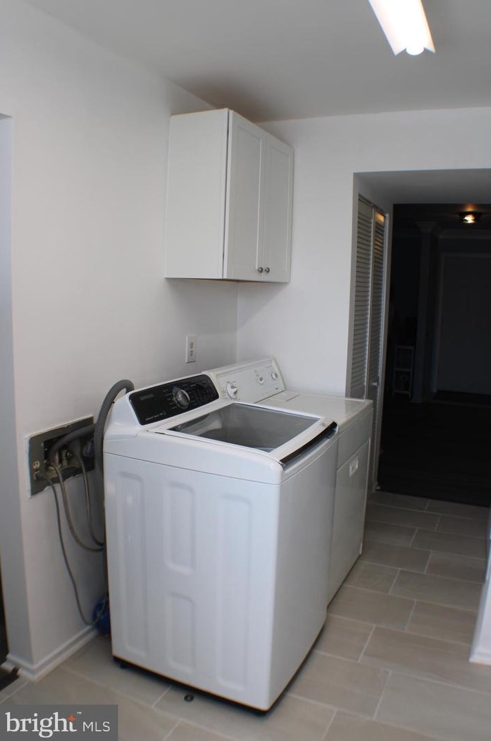 10008 Wedge Way, Gaithersburg MD 20886-1351 exterior