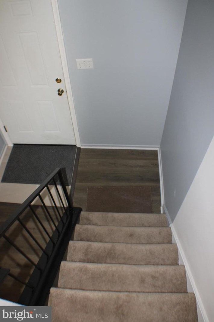 10008 Wedge Way, Gaithersburg MD 20886-1351 exterior