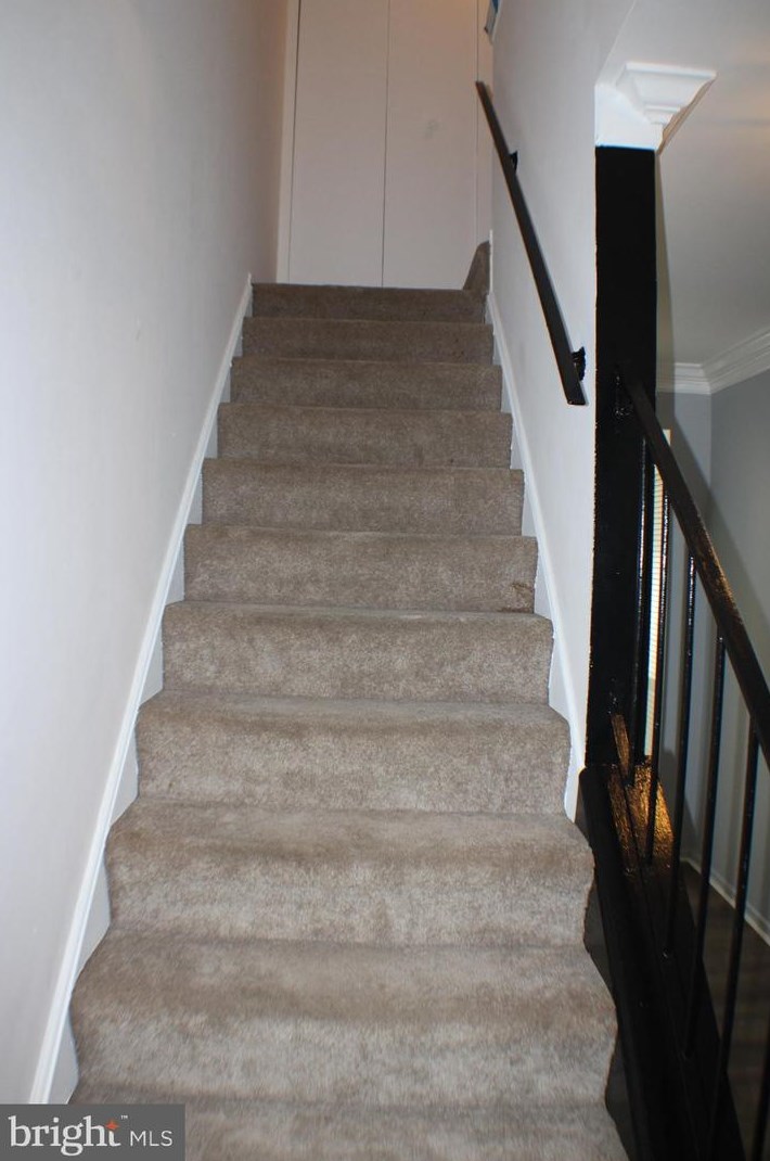 10008 Wedge Way, Gaithersburg MD 20886-1351 exterior