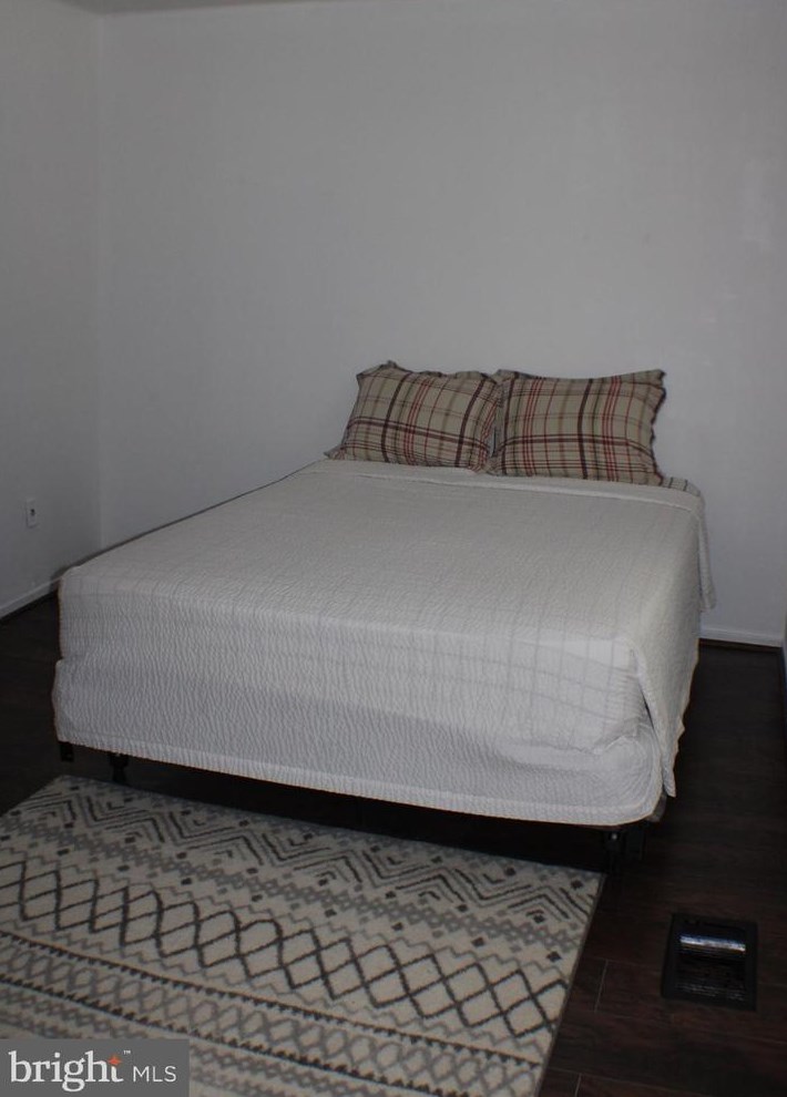 10008 Wedge Way, Gaithersburg MD 20886-1351 exterior