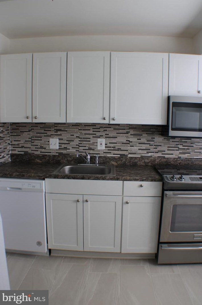 10008 Wedge Way, Gaithersburg MD 20886-1351 exterior