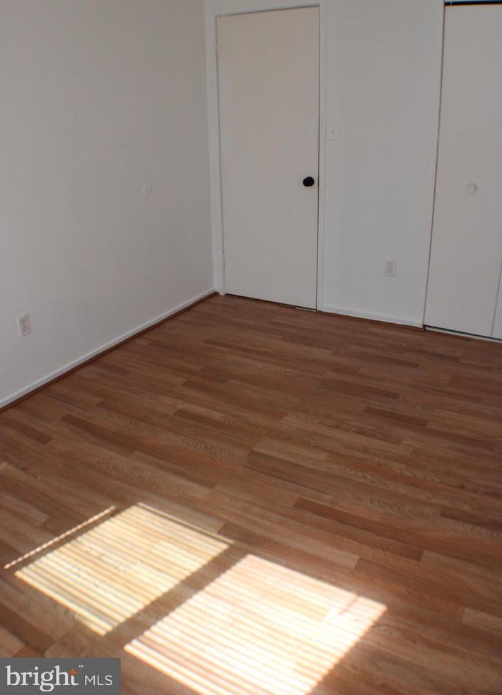 10008 Wedge Way, Gaithersburg MD 20886-1351 exterior